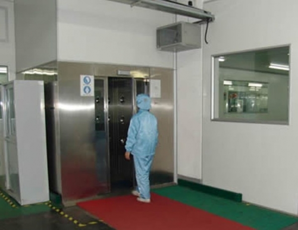 我司不鏽鋼風淋室、風（fēng）淋通道為湖南六（liù）和通食品工業QS認（rèn）證添磚加瓦（wǎ）
