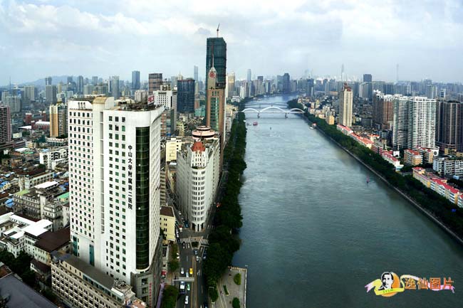 我司順利完工中山(shān)大學孫逸仙紀念醫院(中山大學附屬第二醫院)層流手術室淨化空調過濾網更換安裝項目 我司順利完工中山大學孫逸仙紀念醫院(yuàn)(中山大學附(fù)屬(shǔ)第二醫院)層流手(shǒu)術室淨化空調過濾網更換安裝項目